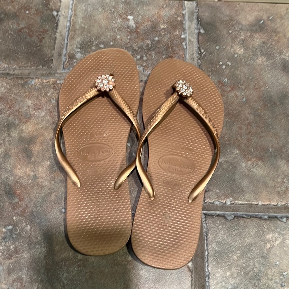 havaianas flip flops size 8